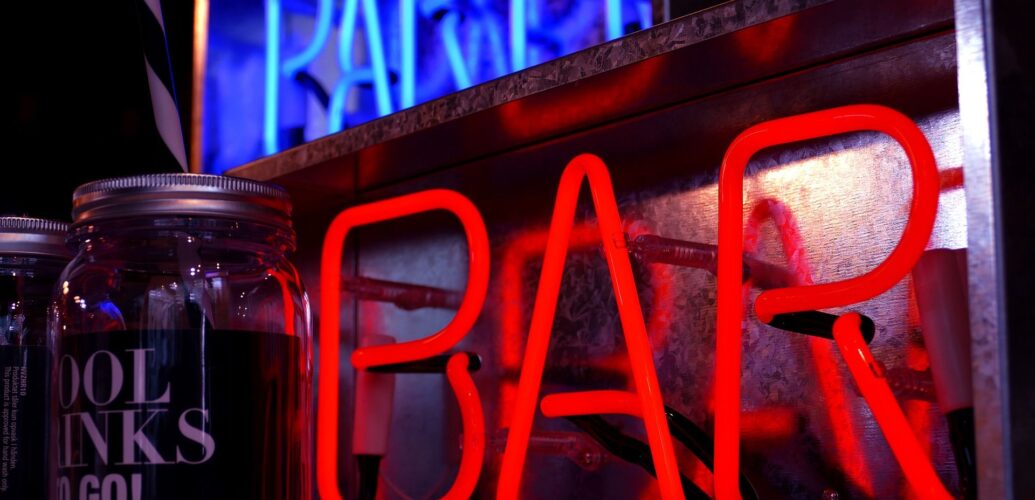 Bar_Club_by_Michel_Oeler